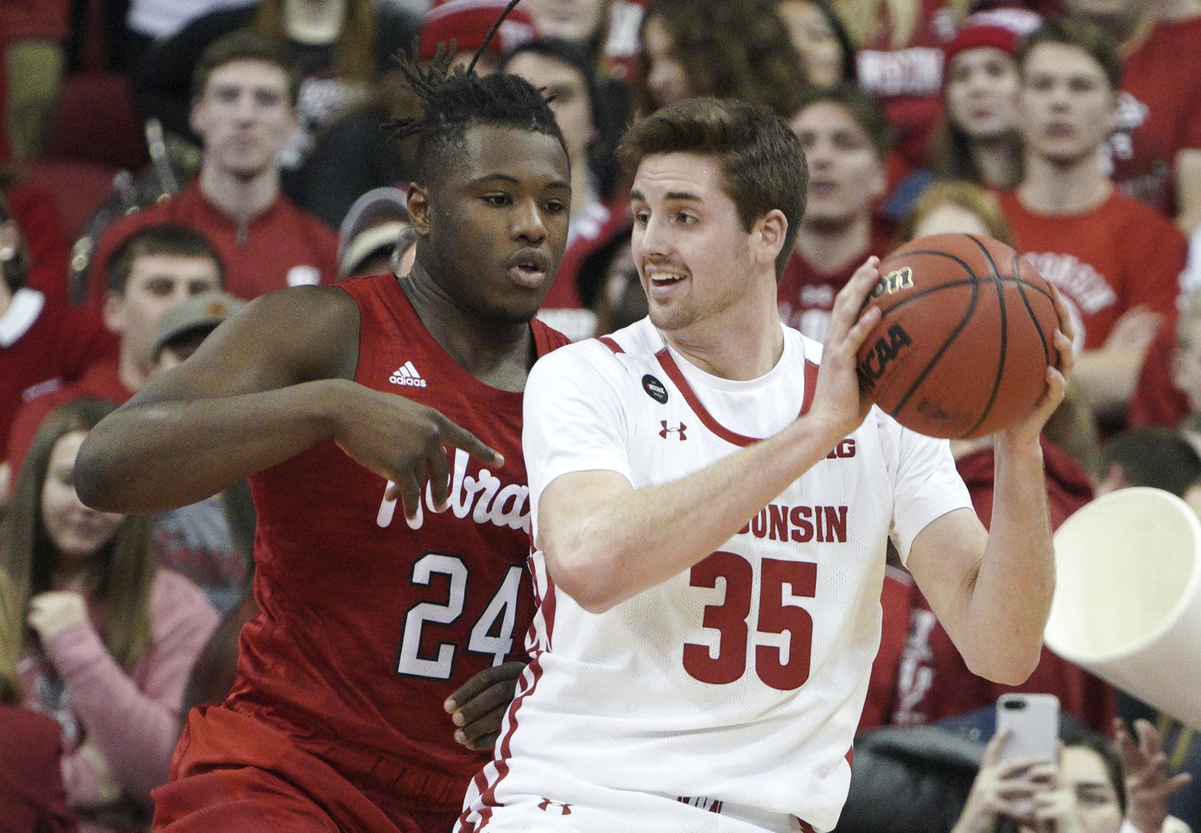 Badgers 82, Cornhuskers 68